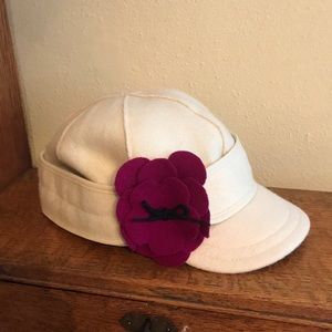 Stormy Kromer petal pusher hat.